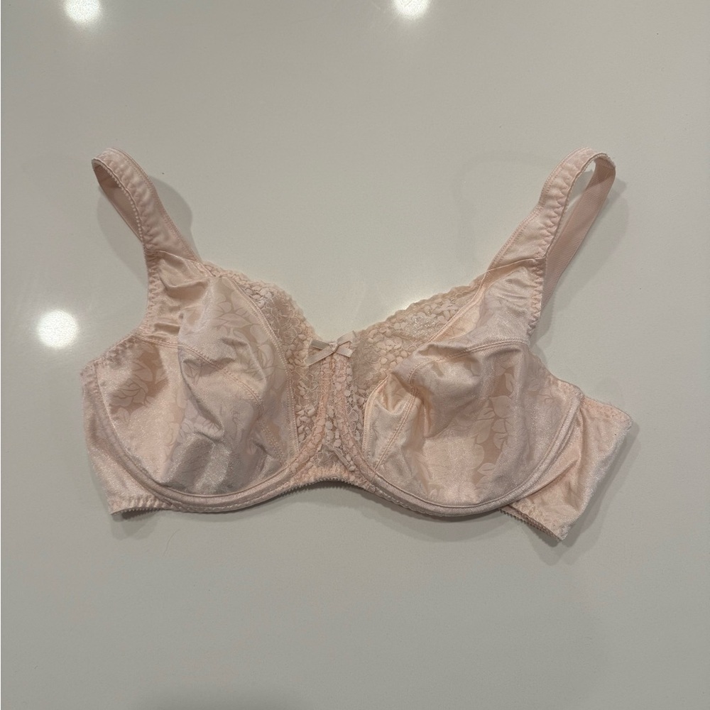 Vintage Playtex Secrets Bra Blush Lace Underwire Unlined Bra Made in USA